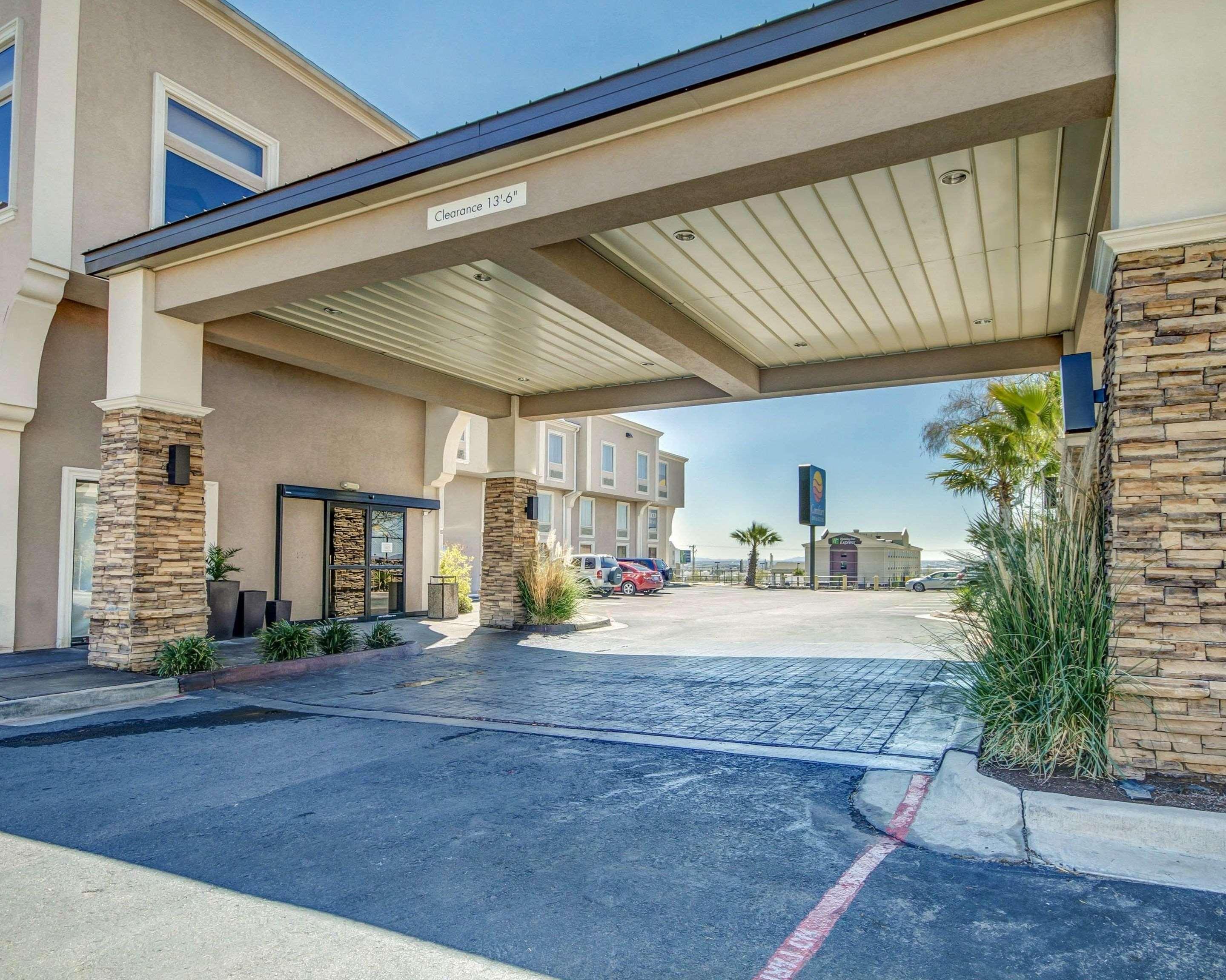 Comfort Inn & Suites I-10 Airport El Paso Bagian luar foto
